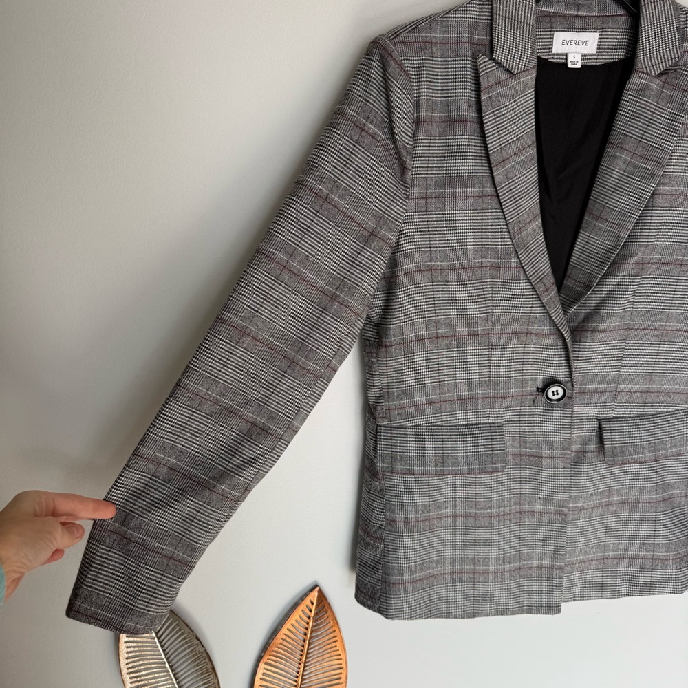 Evereve Plaid One Button Blazer - Picture 3 of 8